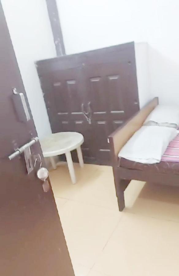 Gandhi Ganaga Guest House Varanasi Eksteriør billede