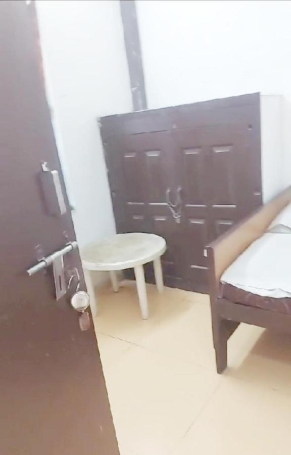 Gandhi Ganaga Guest House Varanasi Eksteriør billede